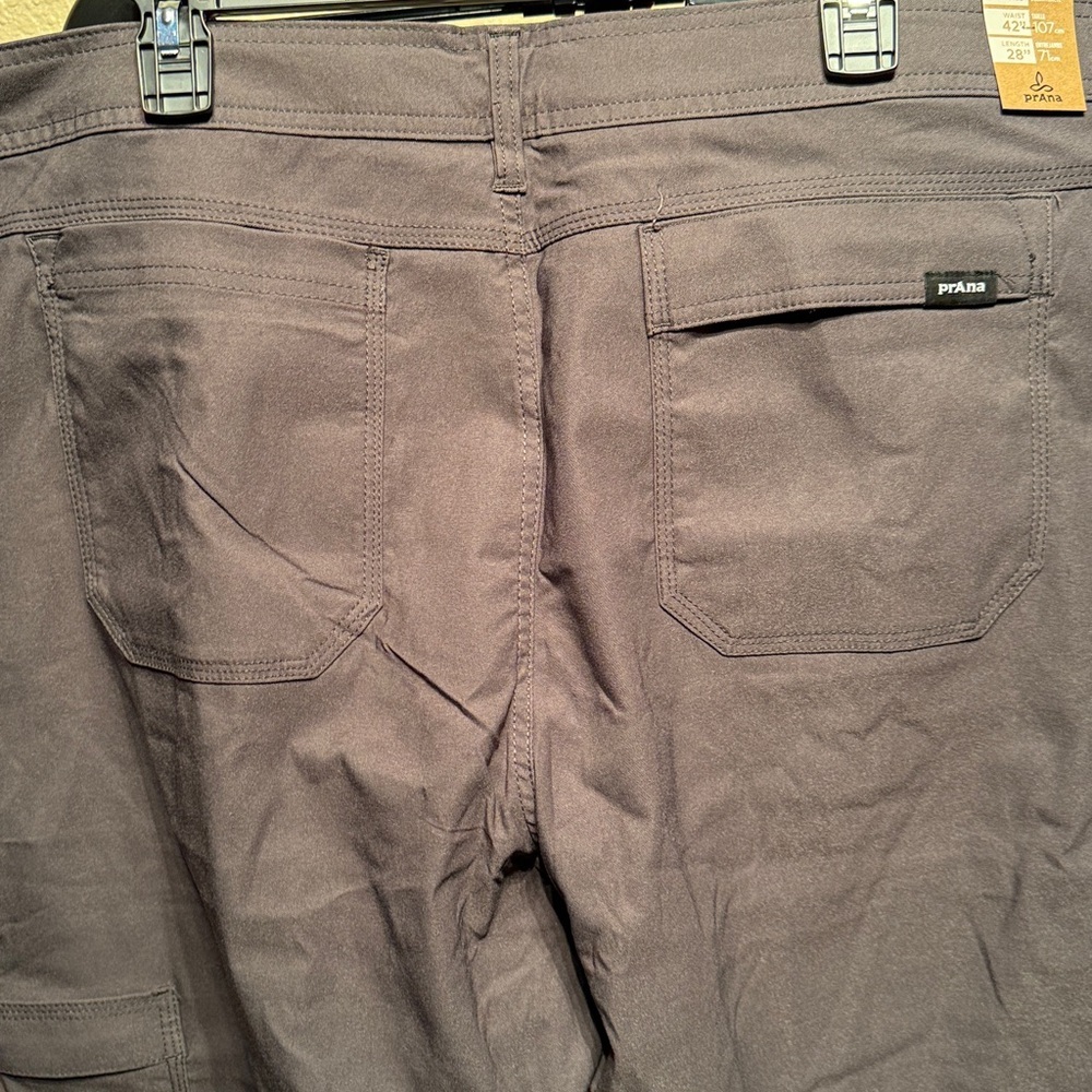 Men’s 42x28 charcoal gray super stretch cargo hiking straight leg pants - Picture 7 of 11